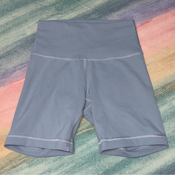 Lululemon Wunder Train High-Rise Short 6" women’s size 4 - Picture 3 of 5